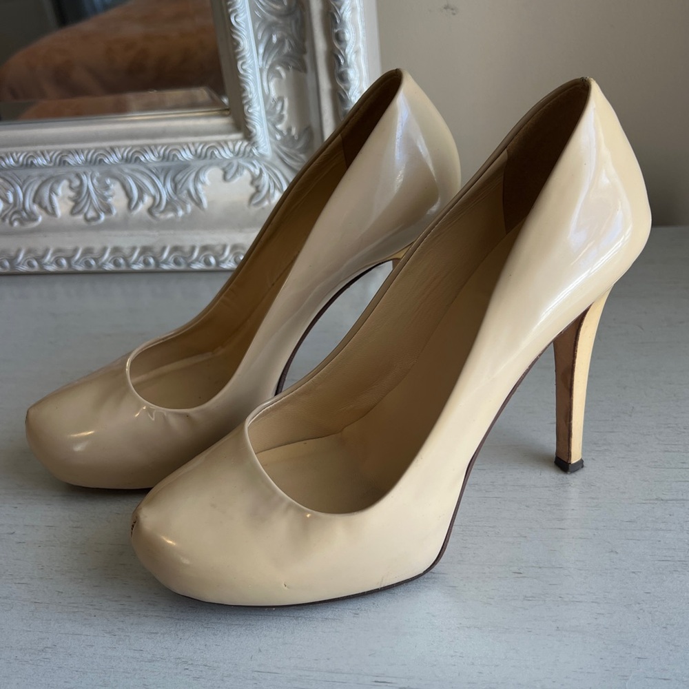 Kate Spade Lori Nude Pumps size 7.